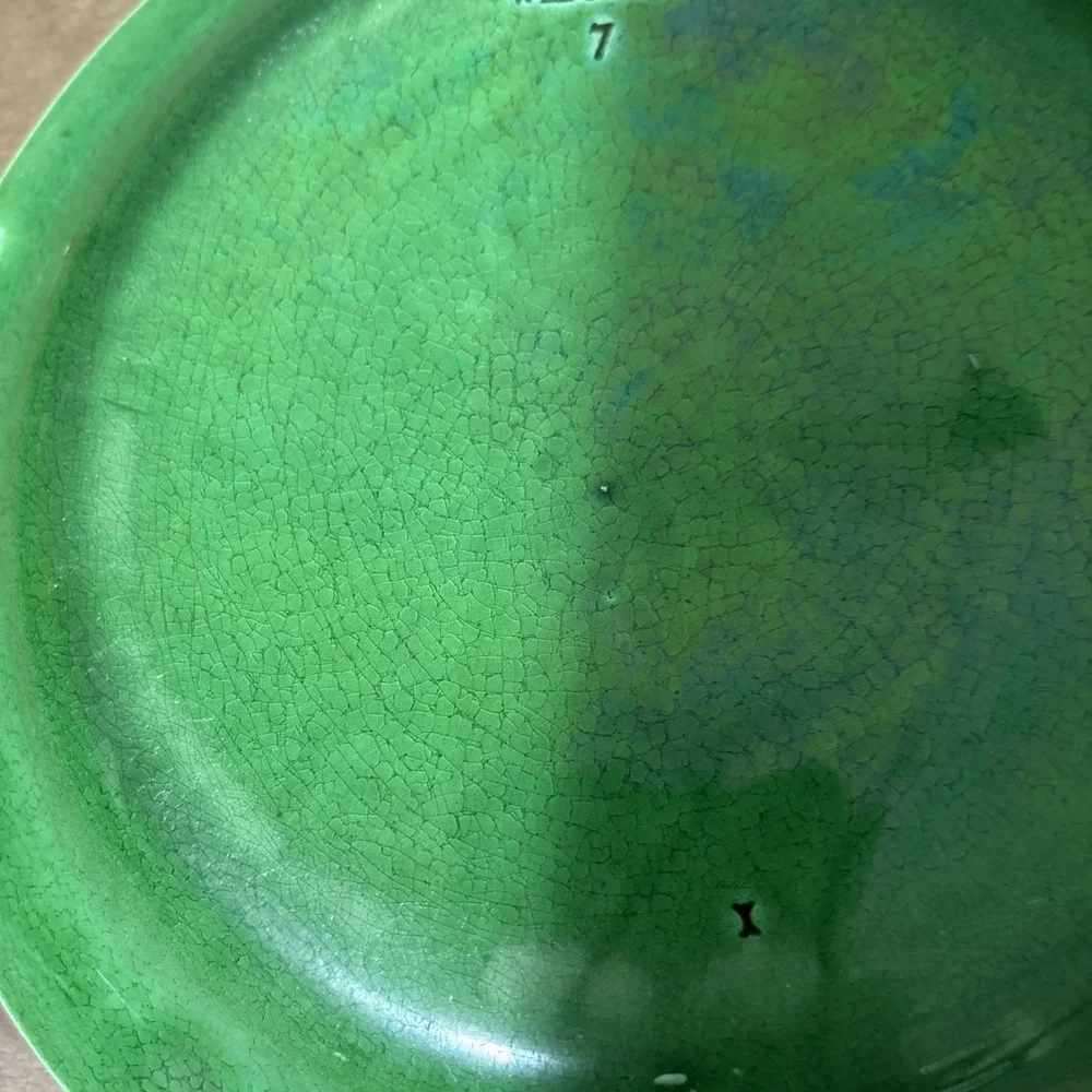 3 Antique WEDGWOOD GREEN MAJOLICA GRAPEVINE RELIEF PLATE - 8 3/8
